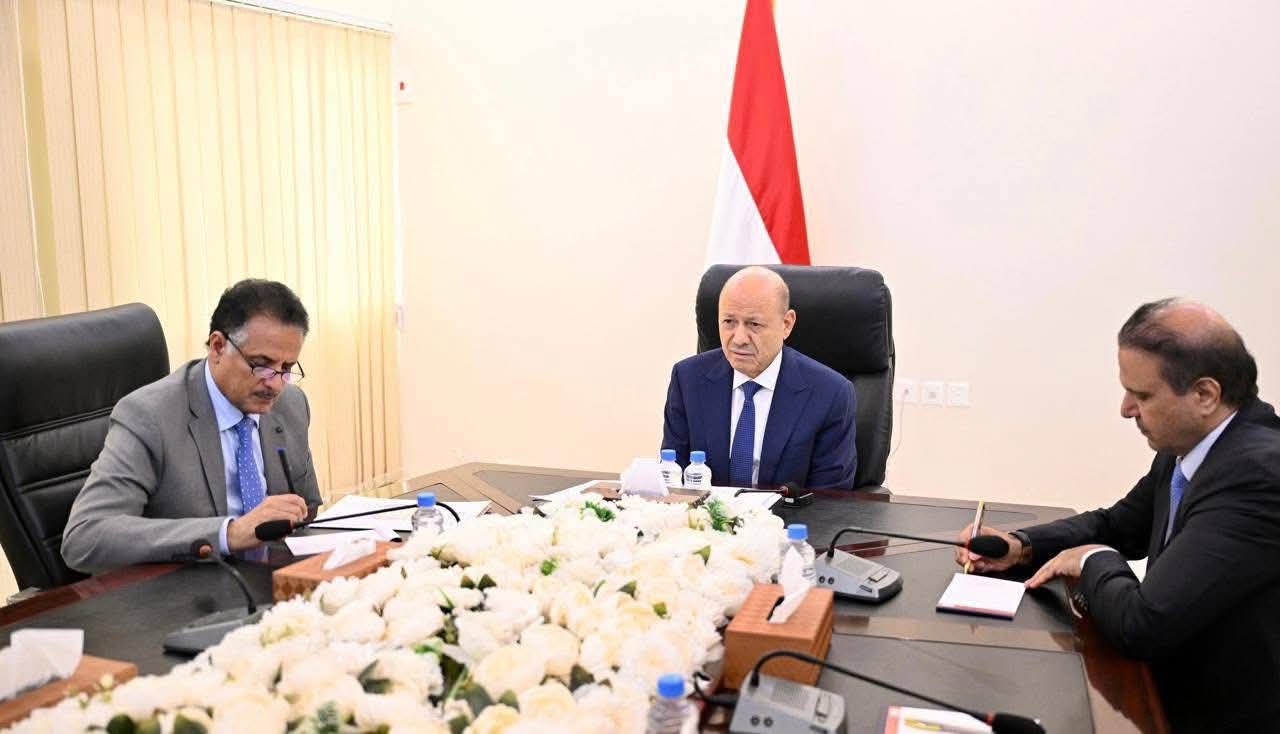 رئيس مجلس القيادة يلتقي   المجلس الاعلى للتكتل الوطني للأحزاب والمكونات السياسية