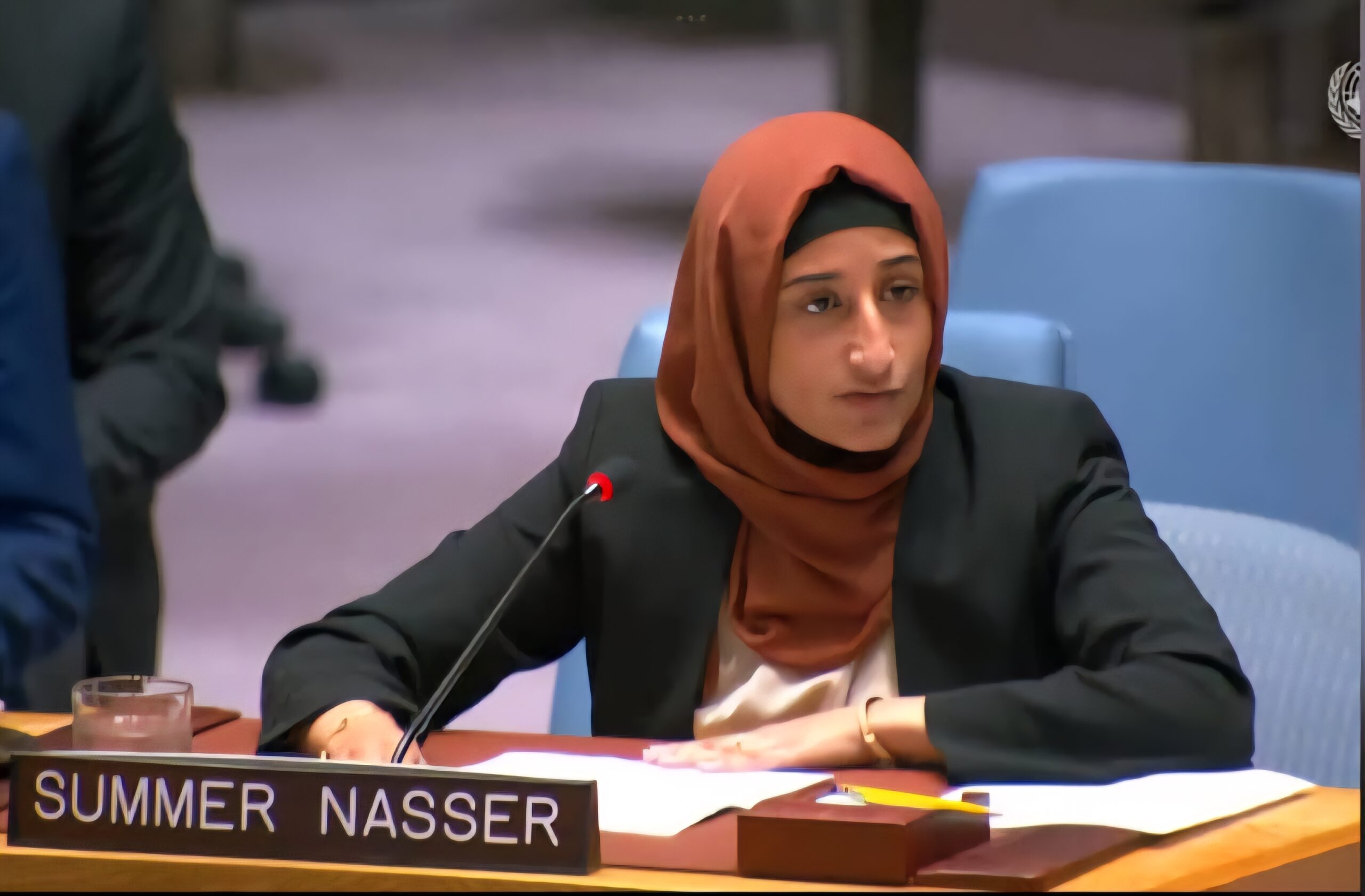 سمر ناصر : في عدن يعيش الملايين واقعآ مأساويآ عنوانه الظلام والجوع والانكسار