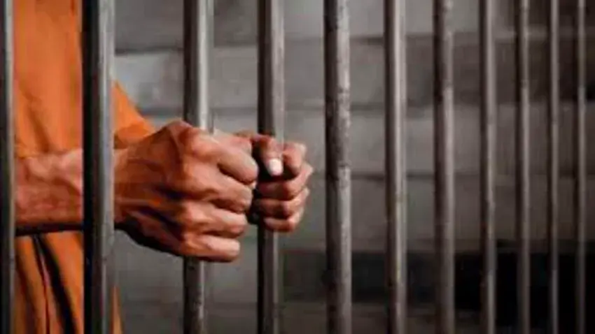 الحكومة تكشف وجود أكثر من 250 معتقلًا سرياً تديرها المليشيا وتخفي آلاف المختطفين قسراً